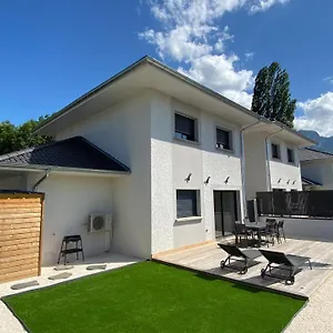 https://aux-peupliers-de-pradian-italica.hotels-rhonealpes.com
