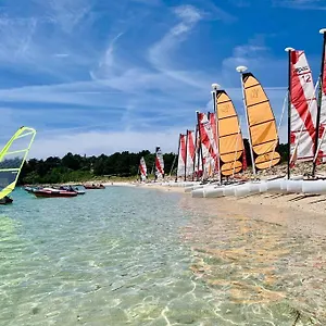 https://vue-sur-le-port-de-crouesty-tout-a-pied.inbrittany.com